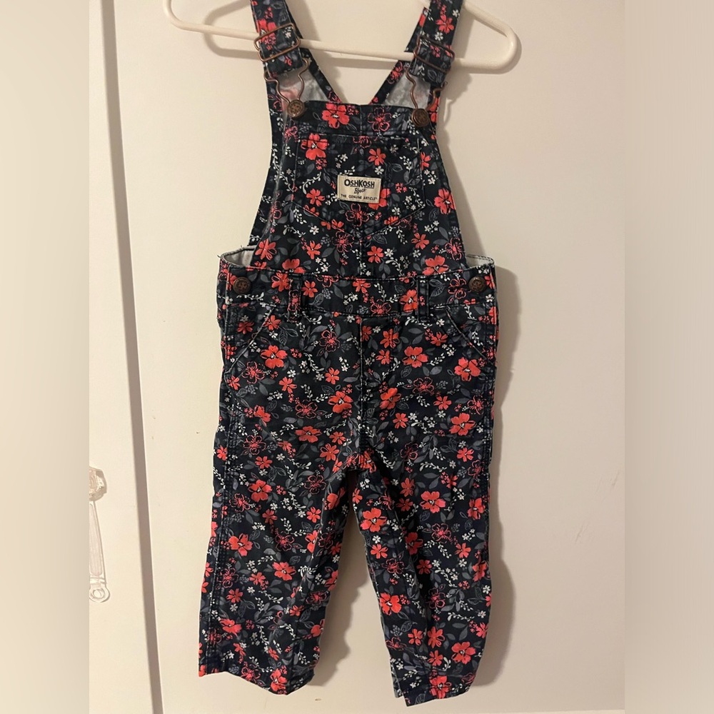 EUC Oshkosh Bgosh Baby girl floral veralls Cotton Floral size 12 month